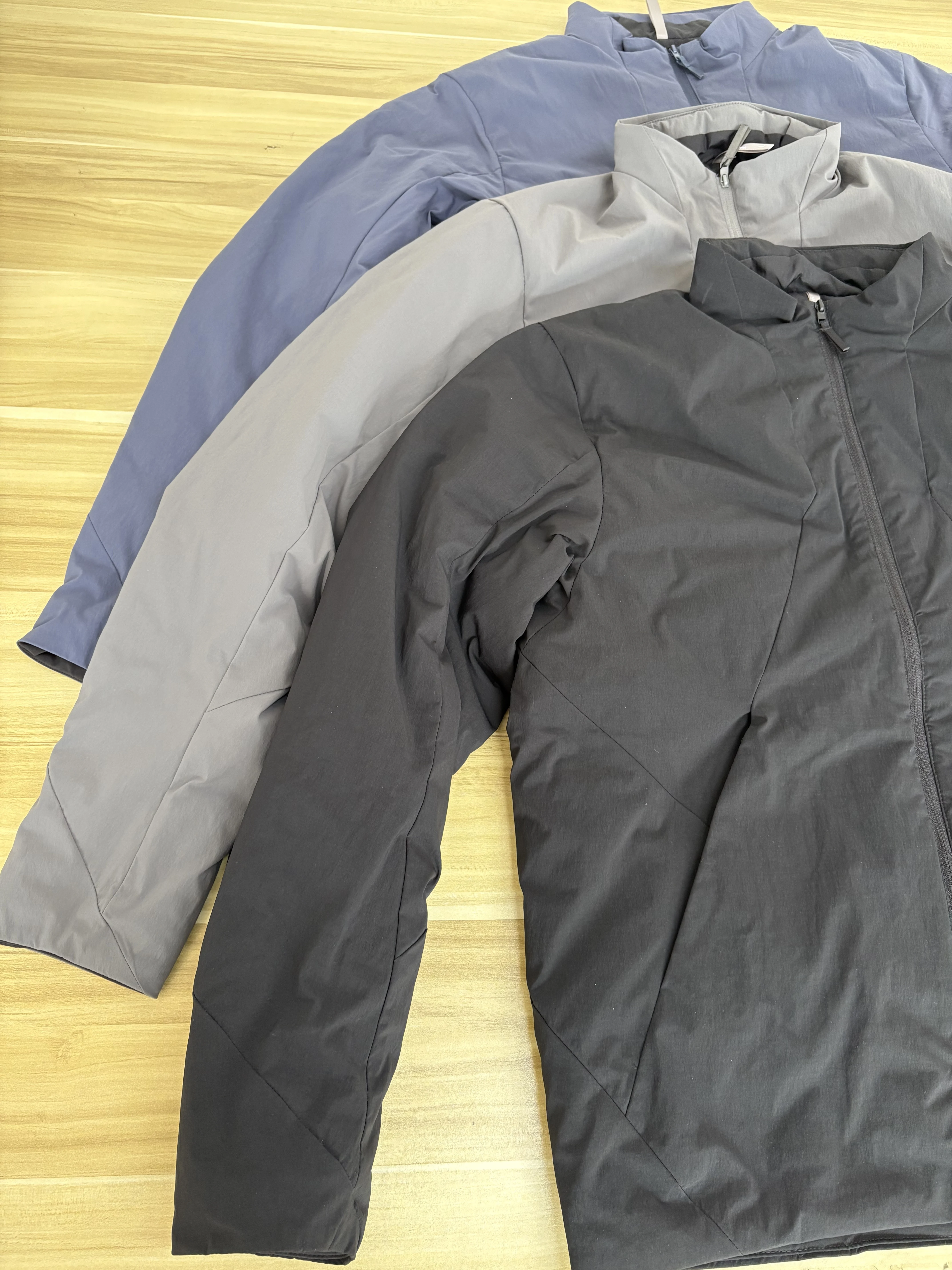 Chaqueta con cuello alto estilo casual para hombre
