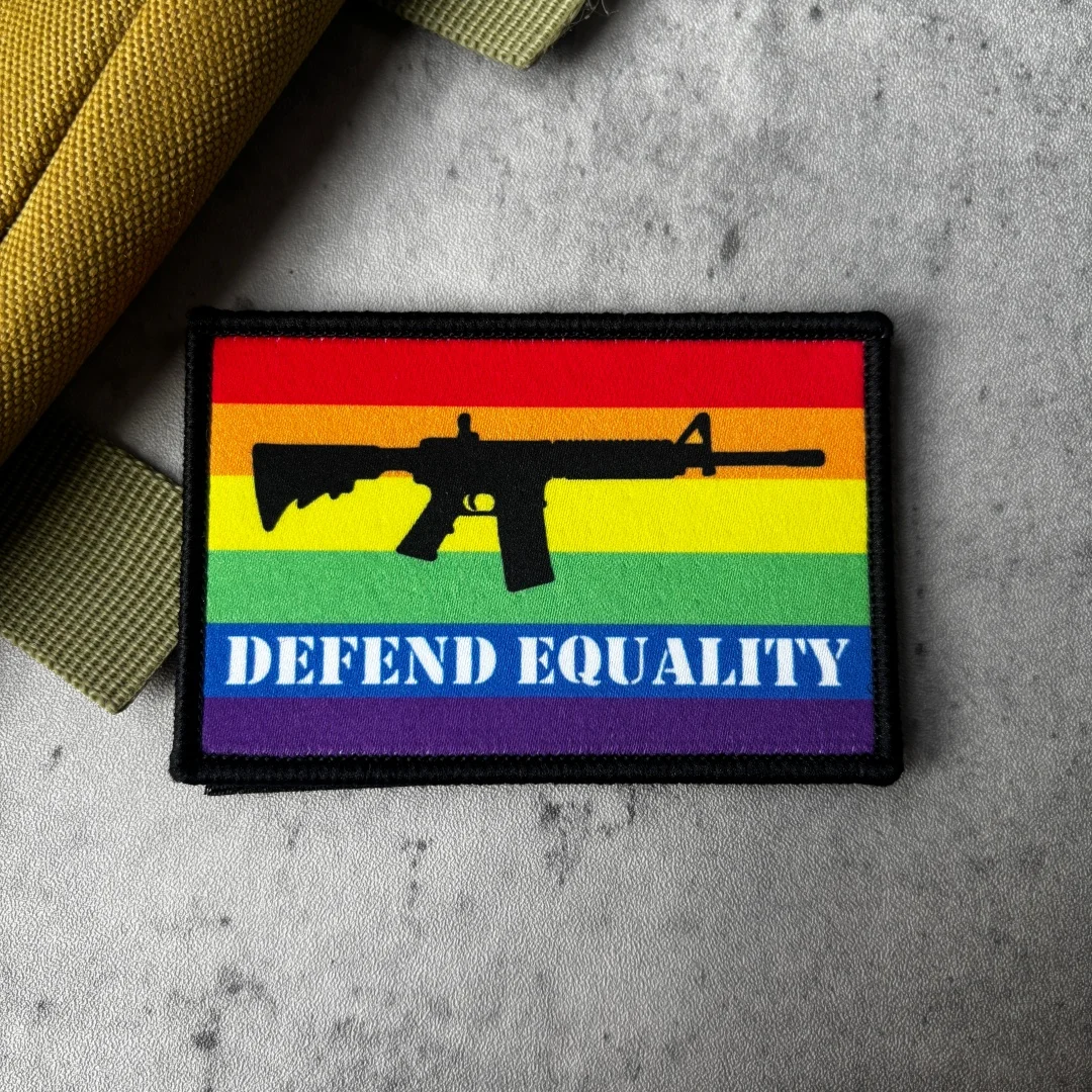Parche táctico bandera arcoíris igualdad – Insignia moral con sistema Velcro - imagen 3