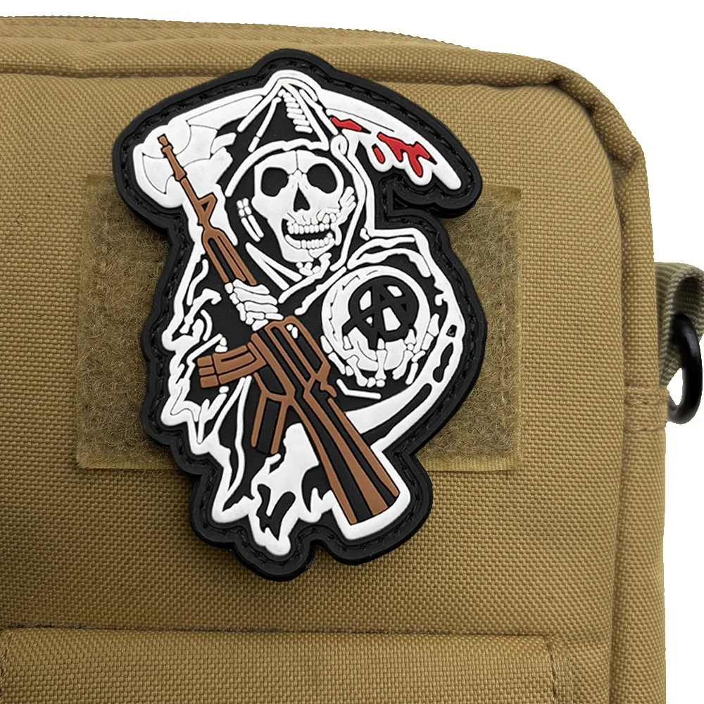 Trial parche táctico PVC velcro luz nocturna calavera – brazo - imagen 5