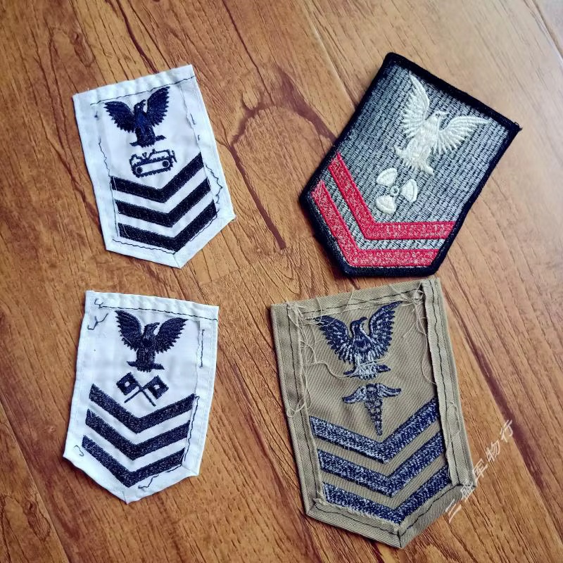 Parche bordado multicolor – insignia con etiqueta de costura