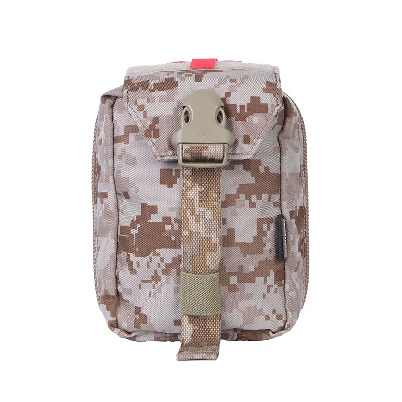 Bolsa táctica Emersongear en fondo neutro