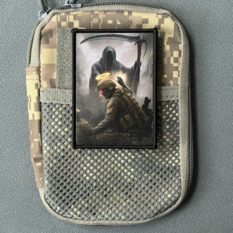Parche táctico estampado Soldado vs. Segador con gancho y bucle - imagen 5