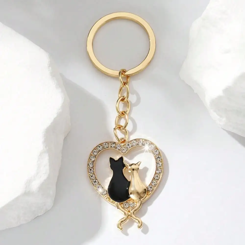 Llavero gatito con colgante – accesorio moderno para regalo