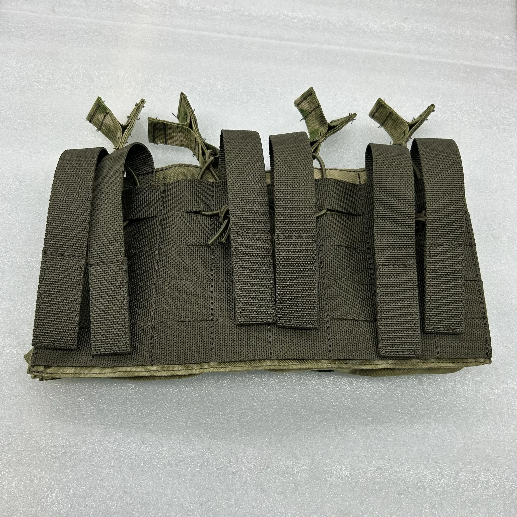 Detalle del sistema de retención y ajuste