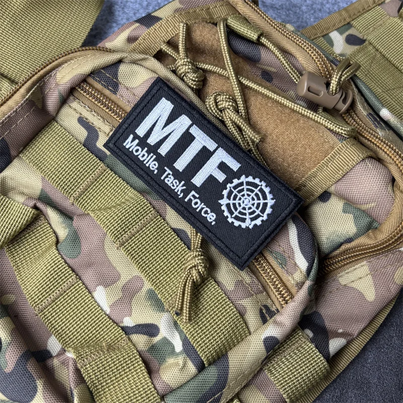 Parche bordado tipo morale badge
