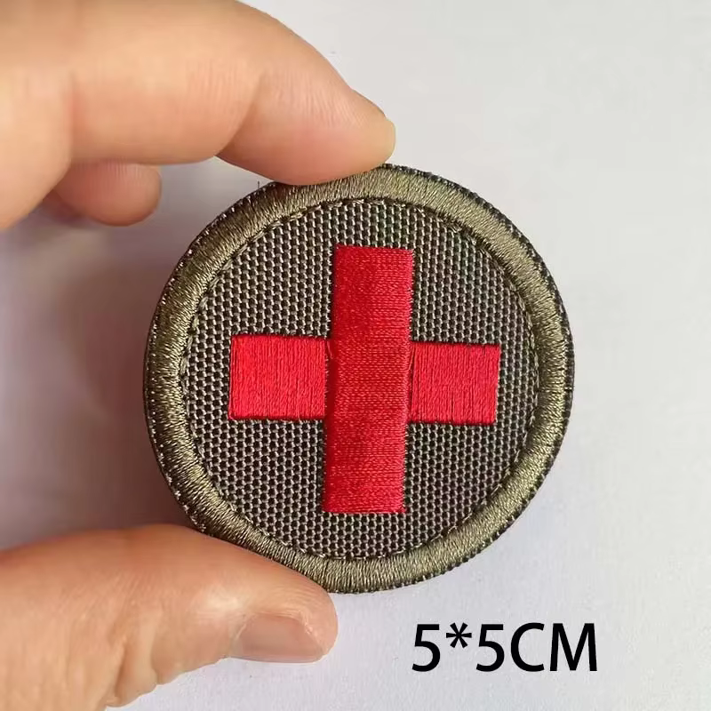 Parche bordado MOLLE cruzada médica con velcro - Brazalete rescate - imagen 5