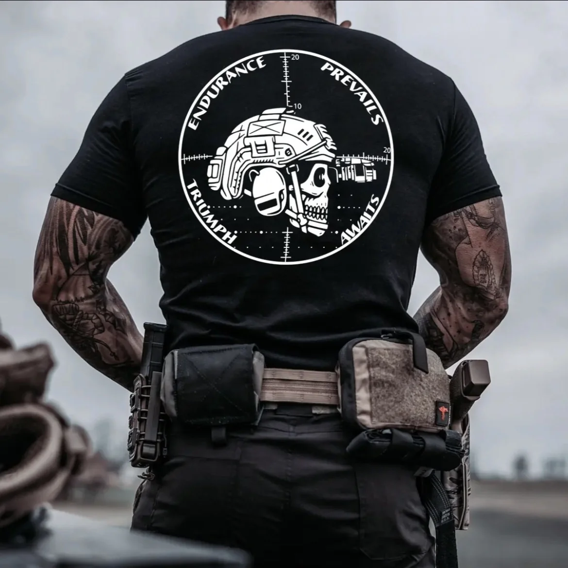 Camiseta táctica American Tough Man de manga corta con estampado hombro - imagen 5