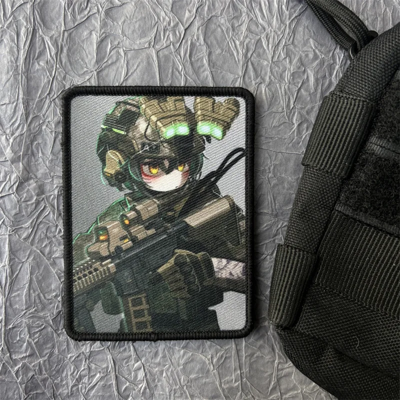 Parche anime en mochila