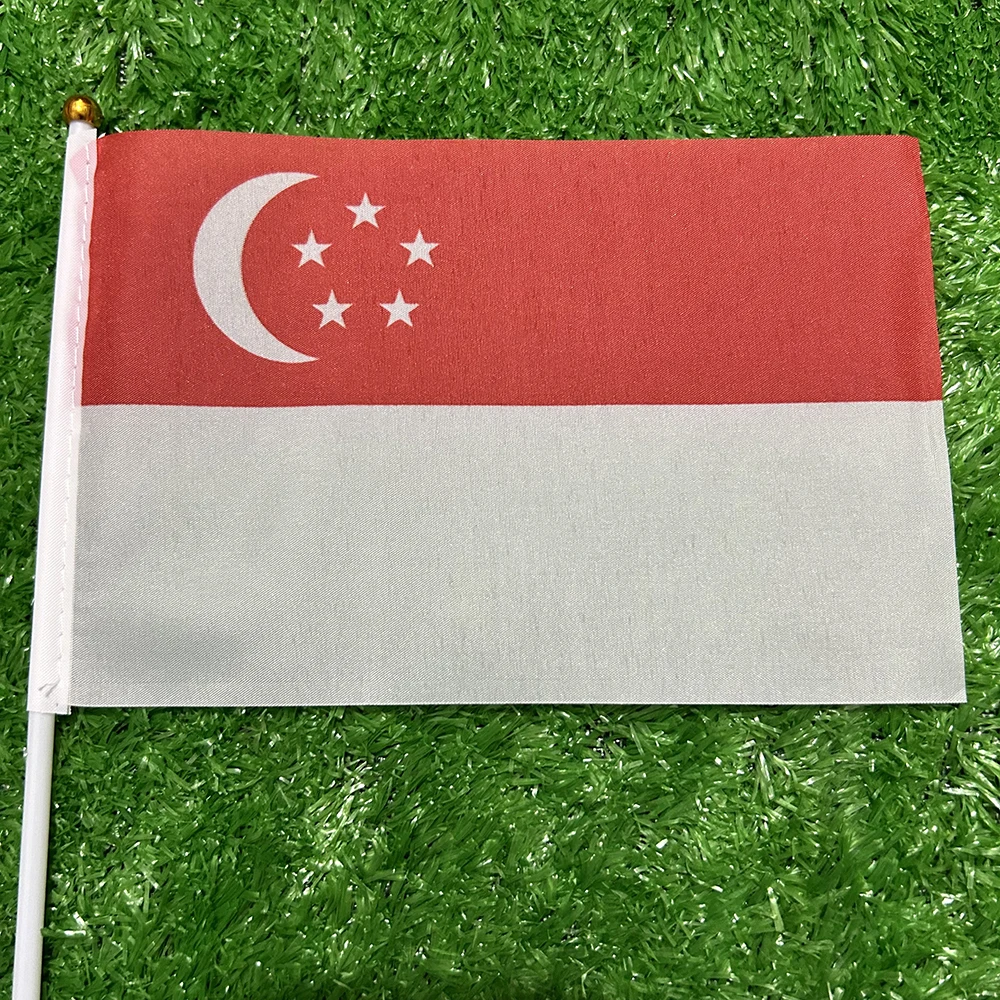Bandera de Singapur de poliéster con asta de plástico para mano