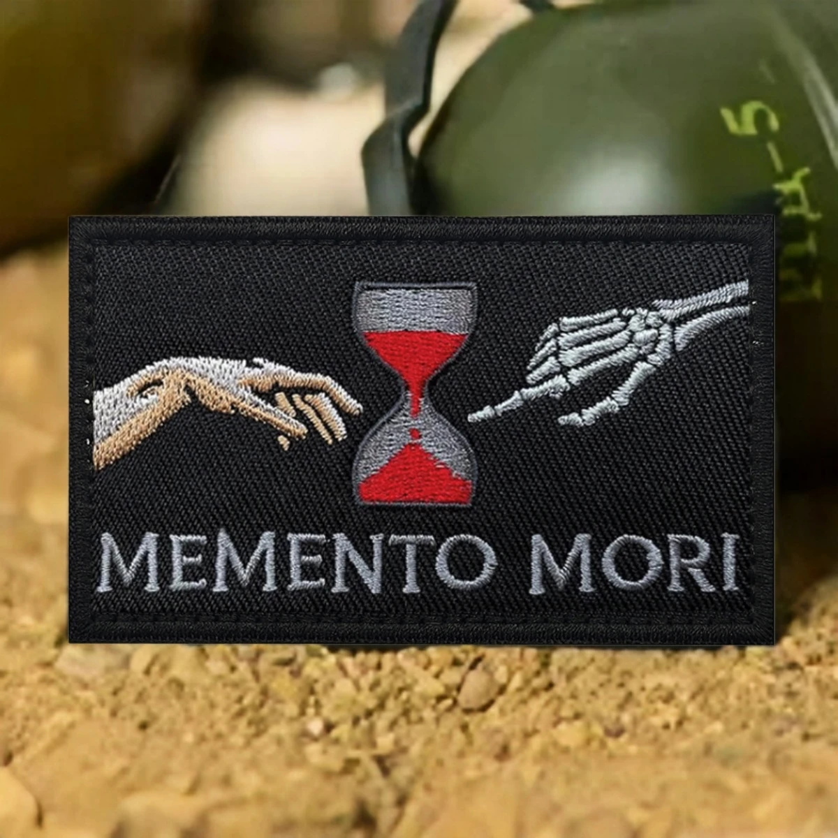Parche Táctico MEMENTO MORI – Insignia Bordada Velcro para mochila - imagen 4