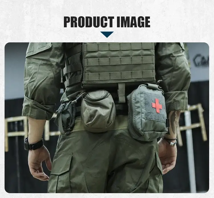 Emersongear EM9284 junto a equipamiento táctico