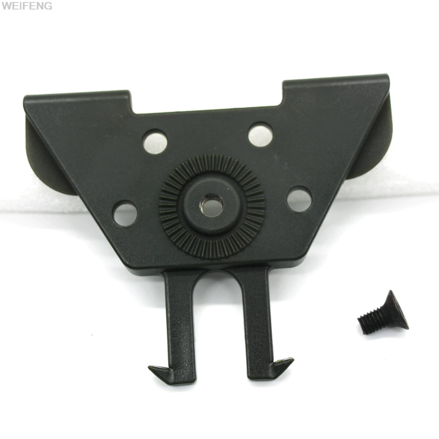 Holster Molle gris instalado en placa de pecho