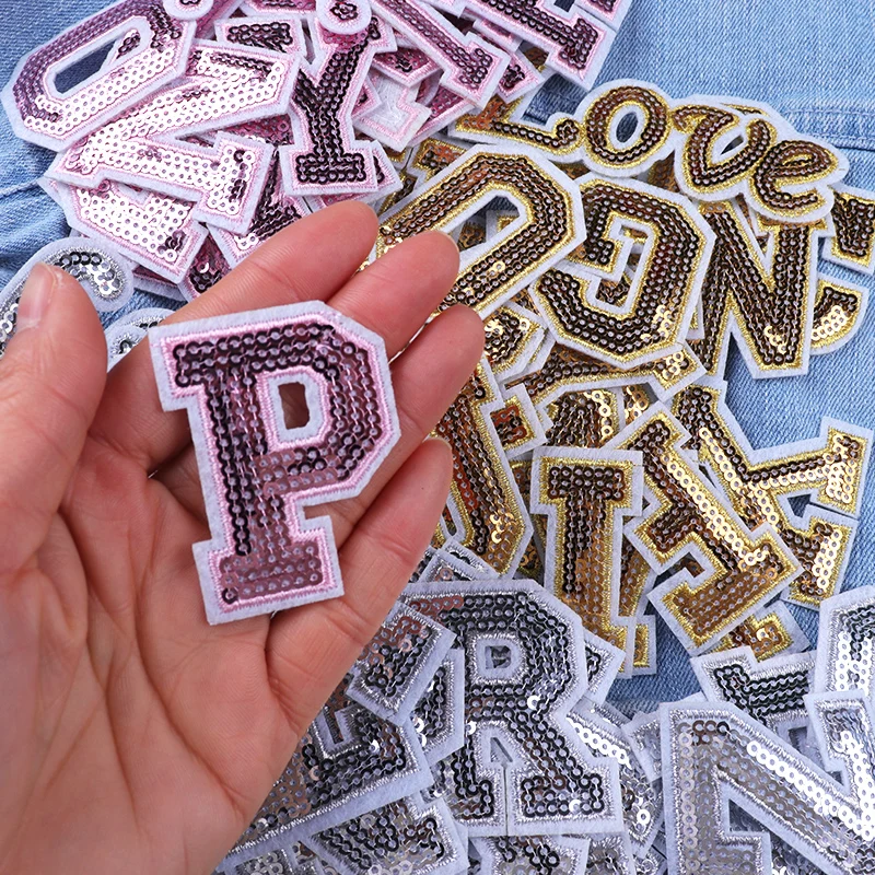 Parche con letras brillantes