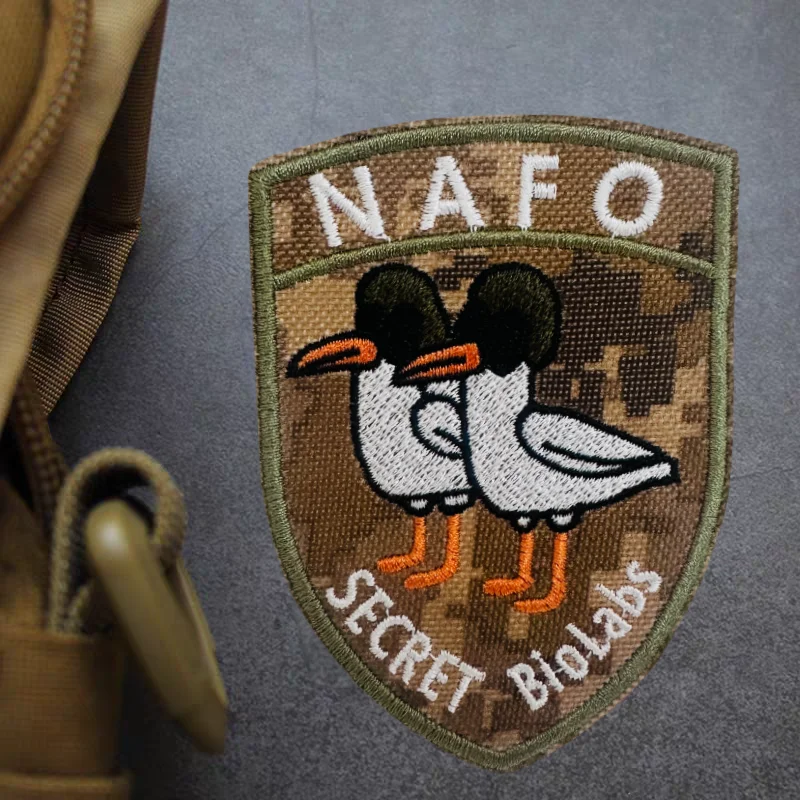 Parche táctico NAFO pato camuflaje – Moral con velcro para mochila - imagen 5