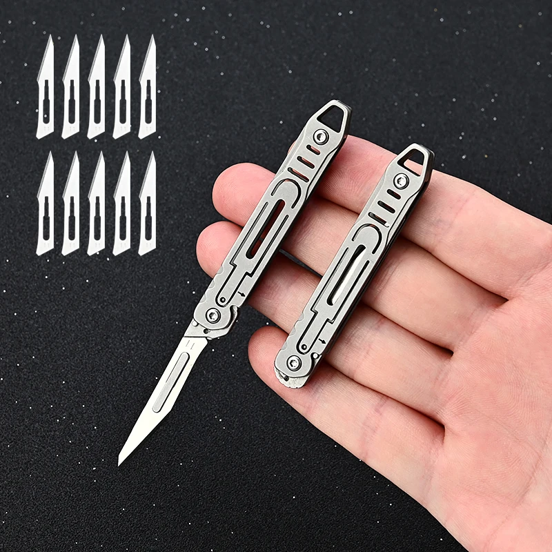 Cuchillo quirúrgico plegable con cuchillas reemplazables