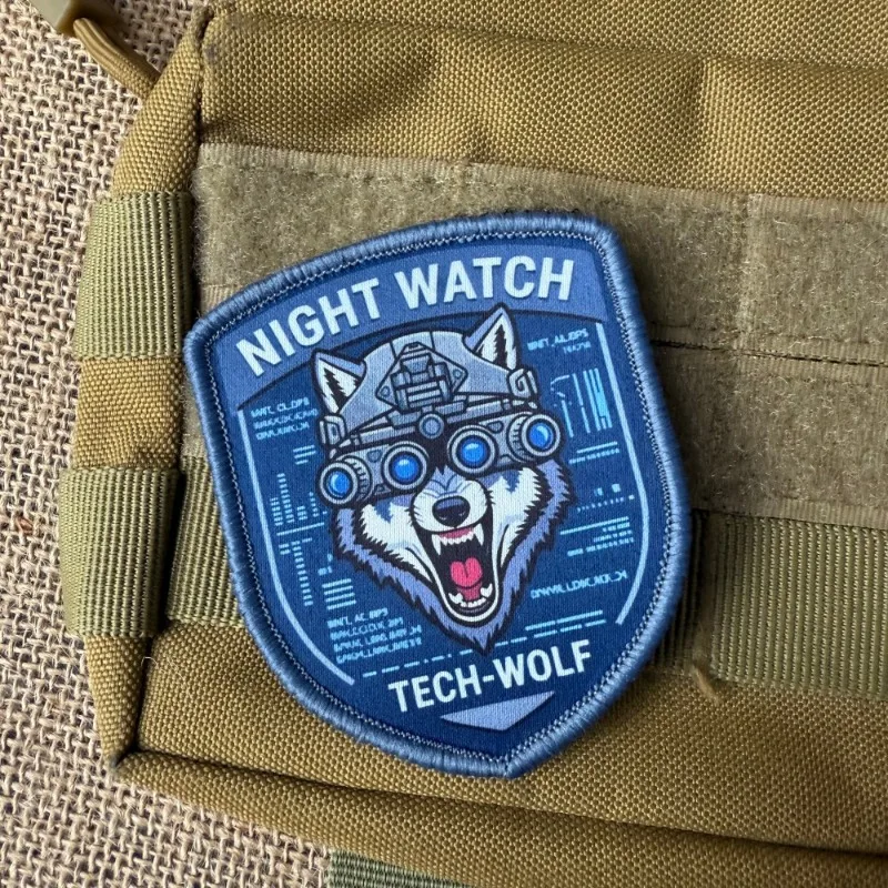 Parche táctico Night Watch Tech Wolf con visión nocturna