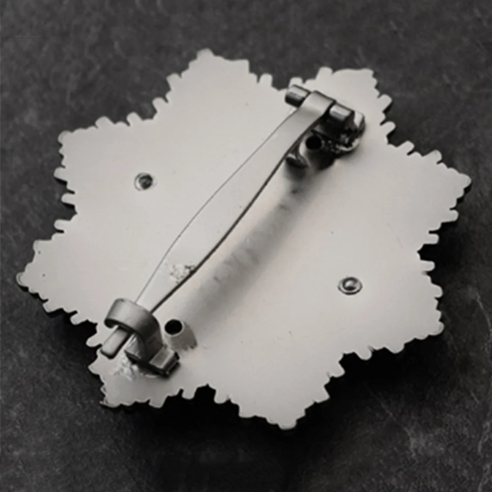 Pin metálico Cruz de Malta militar – Insignia tipo medalla
