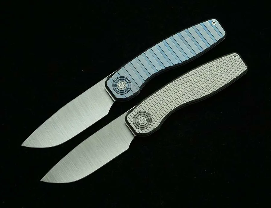 Cuchillo plegable FSD Grande en uso