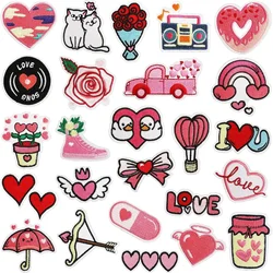 Parche bordado termoadhesivo San Valentín con rosas románticas