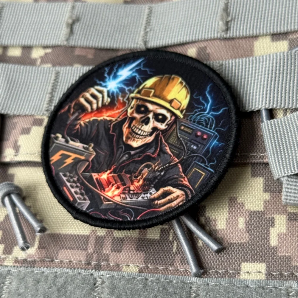 Parche táctico de calavera electricista con rayo y velcro - imagen 3