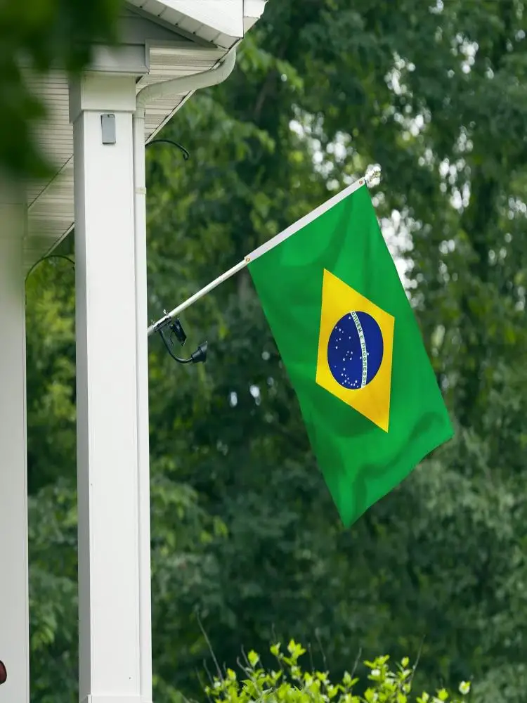 Costuras y rayas cosidas en bandera de Brasil