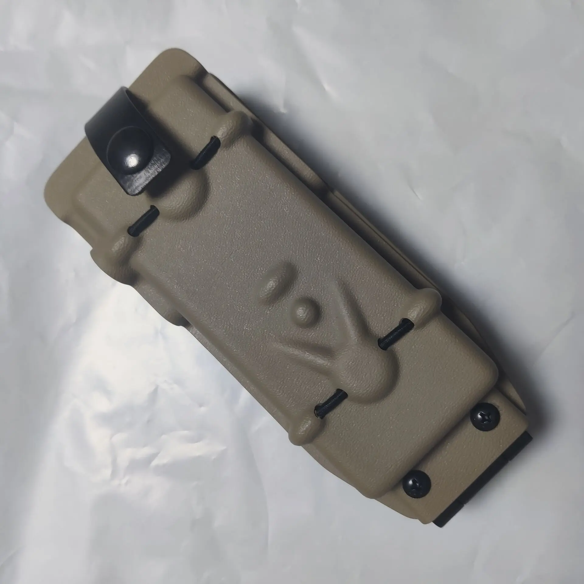 Funda Kydex táctica con sistema de sujeción