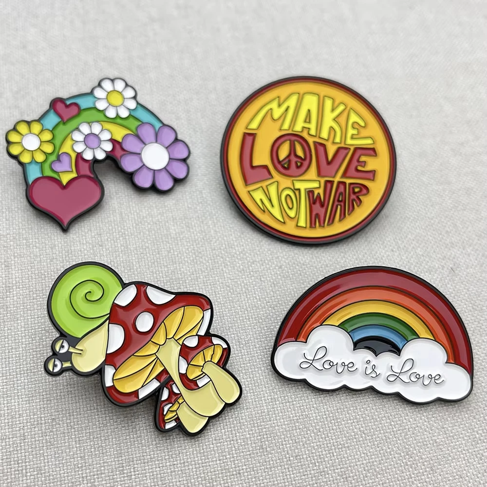 Alfiler de solapa metálico personalizado con diseño anime