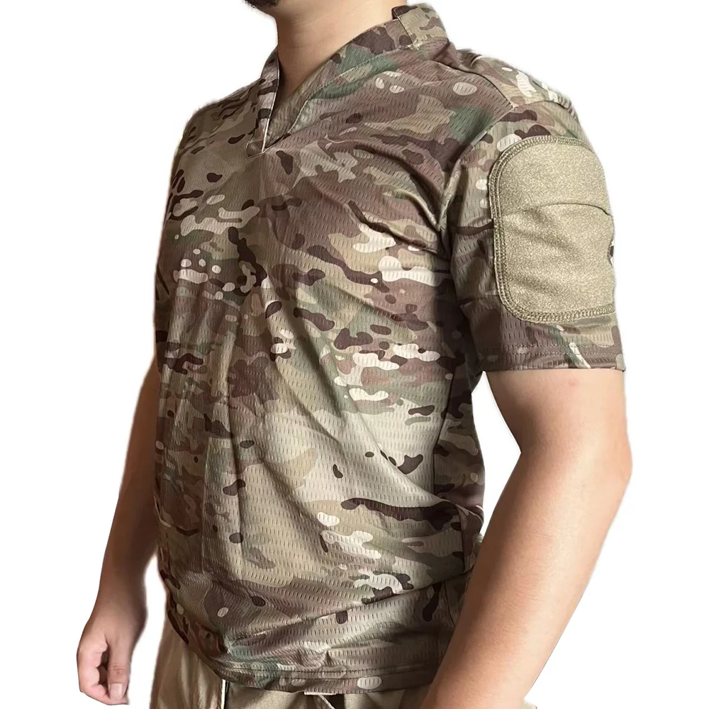 Vista de la camiseta en camuflaje MC