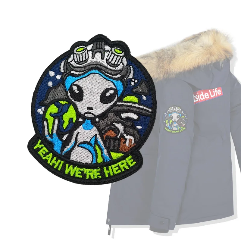 Parche bordado táctico alien con velcro para chaqueta y chaleco - imagen 2