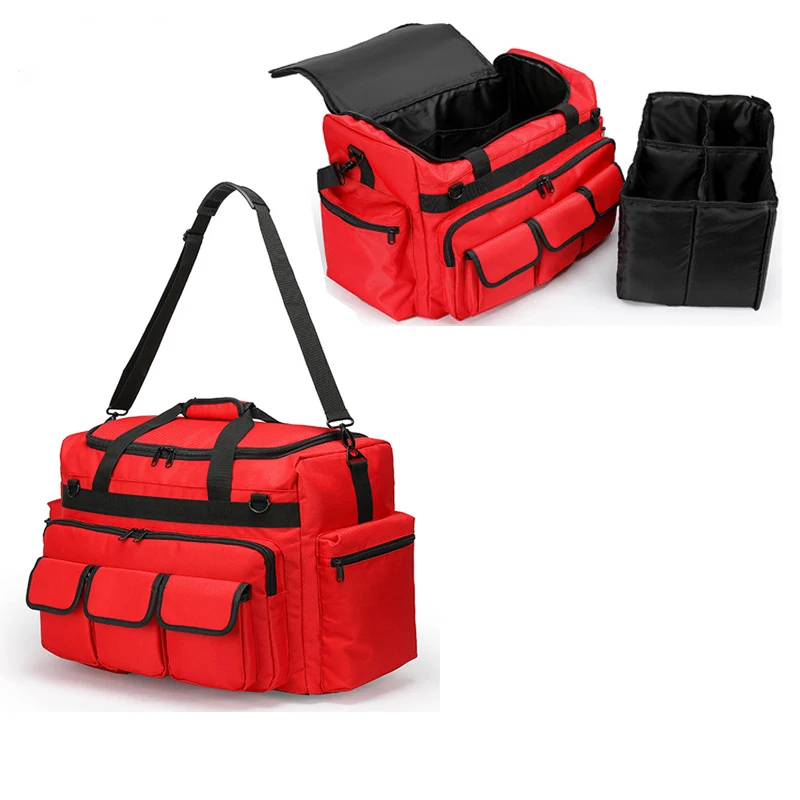 Vista frontal de la bolsa médica de primeros auxilios con tiras reflectantes