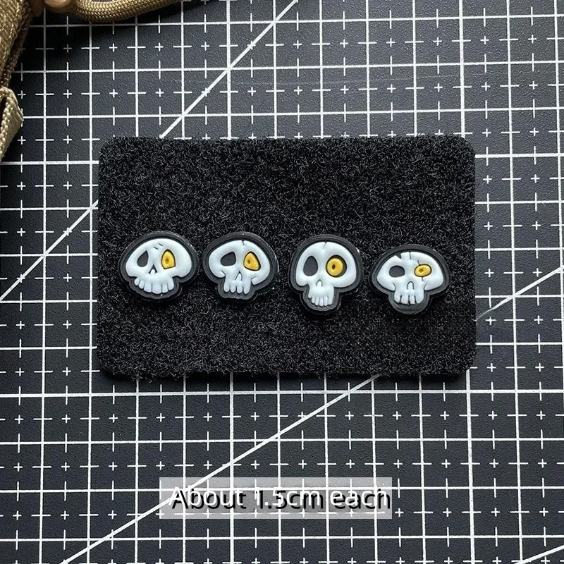 Parche calavera táctica PVC con luz nocturna – Gancho y bucle