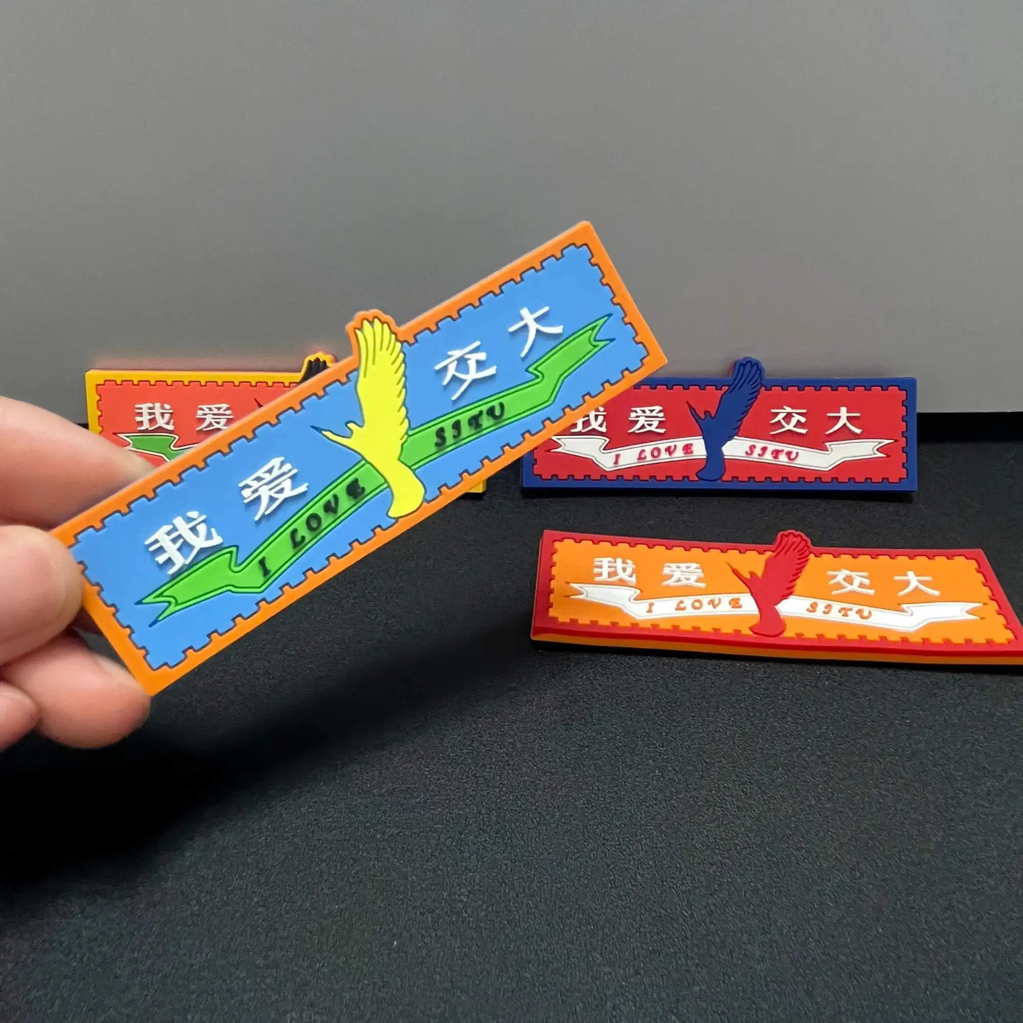 Imán de nevera de PVC personalizado con forma a medida - imagen 4