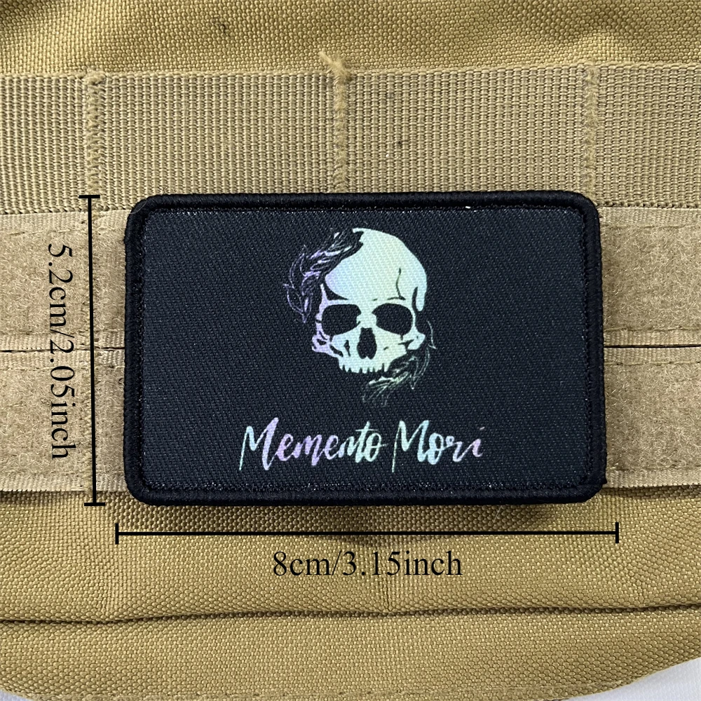 Calavera táctica en fondo negro