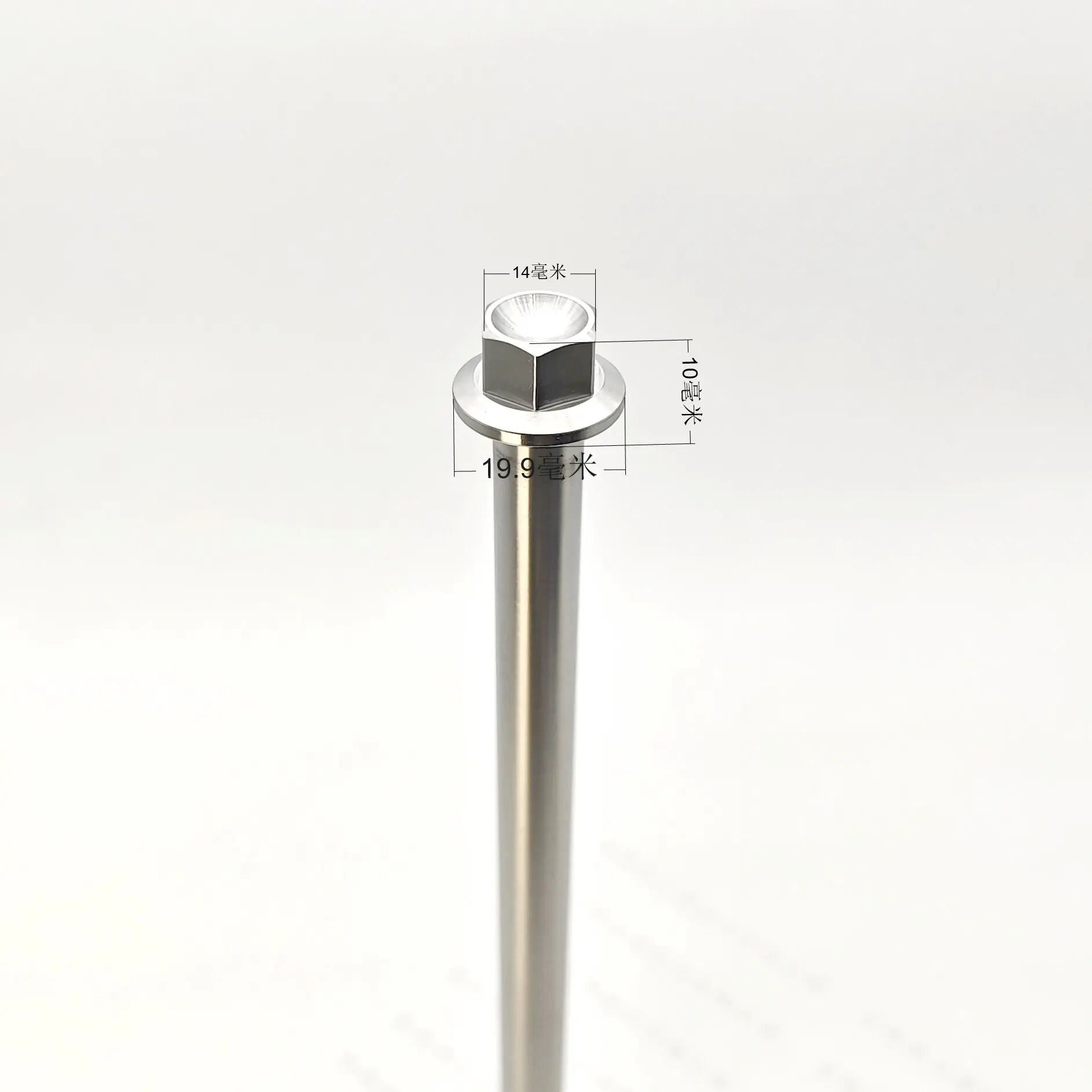 Tornillo de titanio M10 con tapa de brida - imagen 4