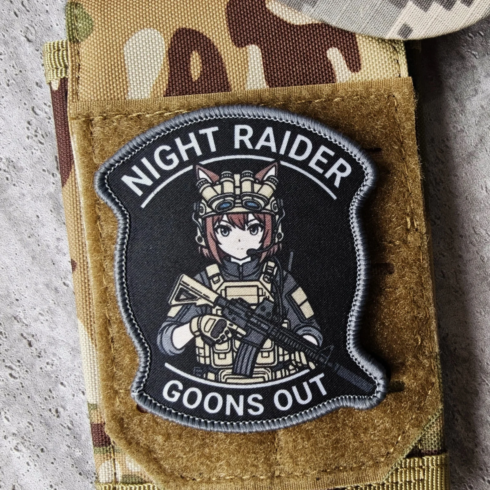Parche táctico velcro Night Raider Anime Girl – Moral para mochila y chaleco - imagen 2