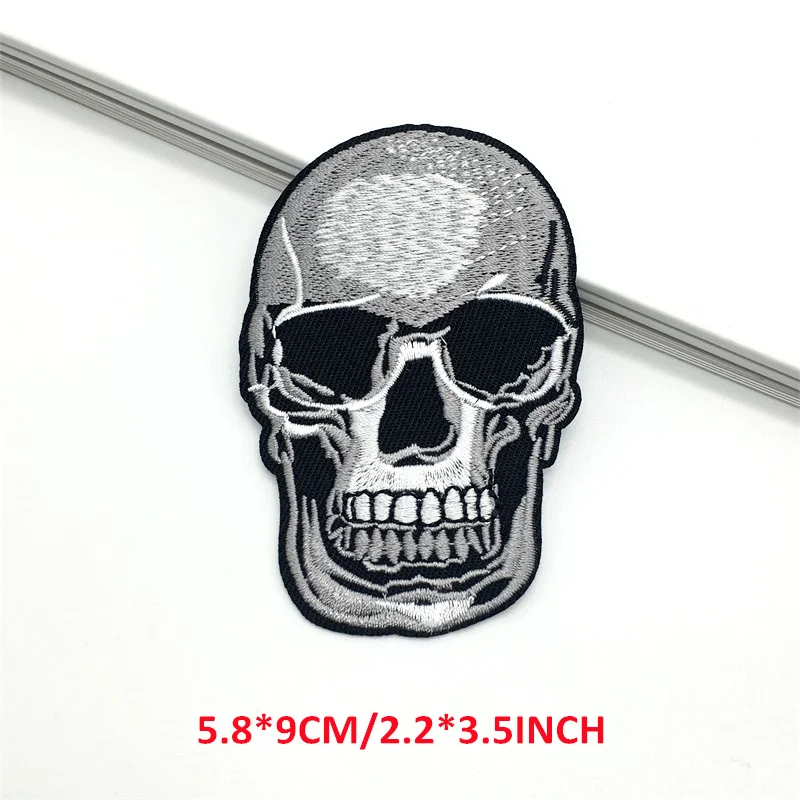 Parche táctico bordado calavera con llamas termoadhesivo - imagen 2