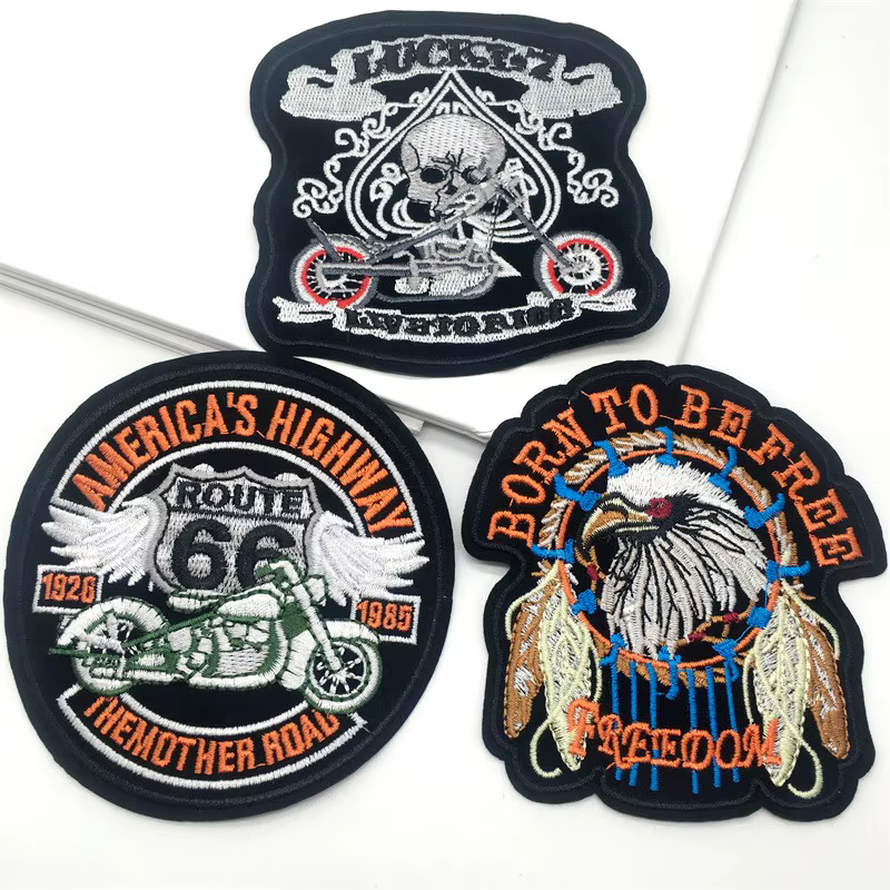 Parches bordados de águila Punk en pack