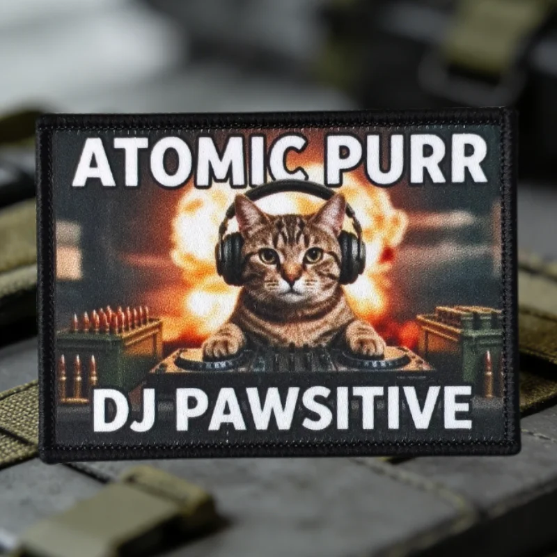 Parche táctico gato DJ Pawsitive con gancho y bucle para ropa - imagen 4