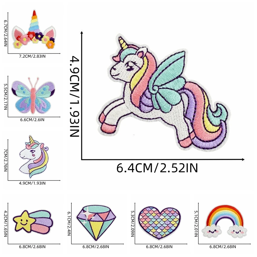 Detalle del bordado y brillo de los diamantes en un parche de unicornio