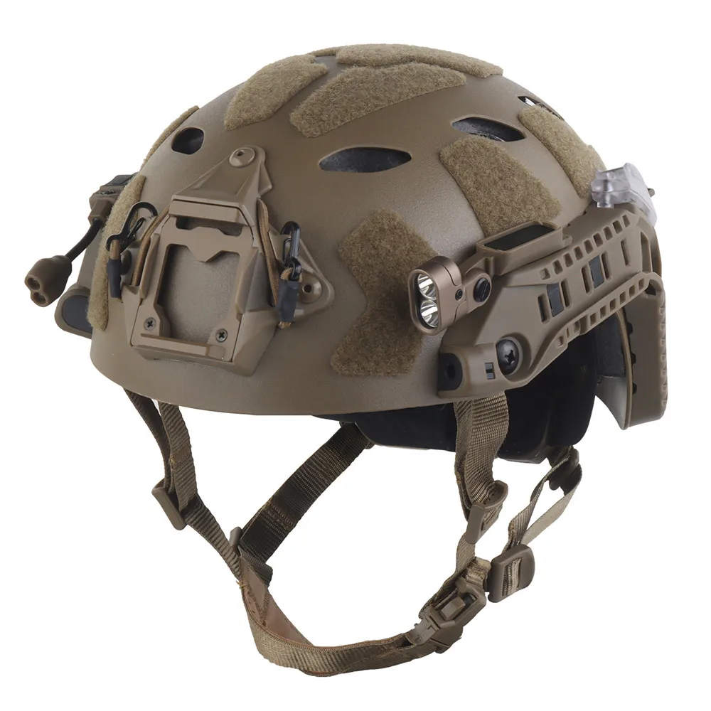 Casco táctico modular con riel ARC, luz IR y linterna LED táctica - imagen 4