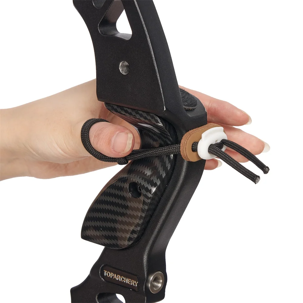 Protector de dedos ajustable para arco recurvo y cuerda - imagen 4