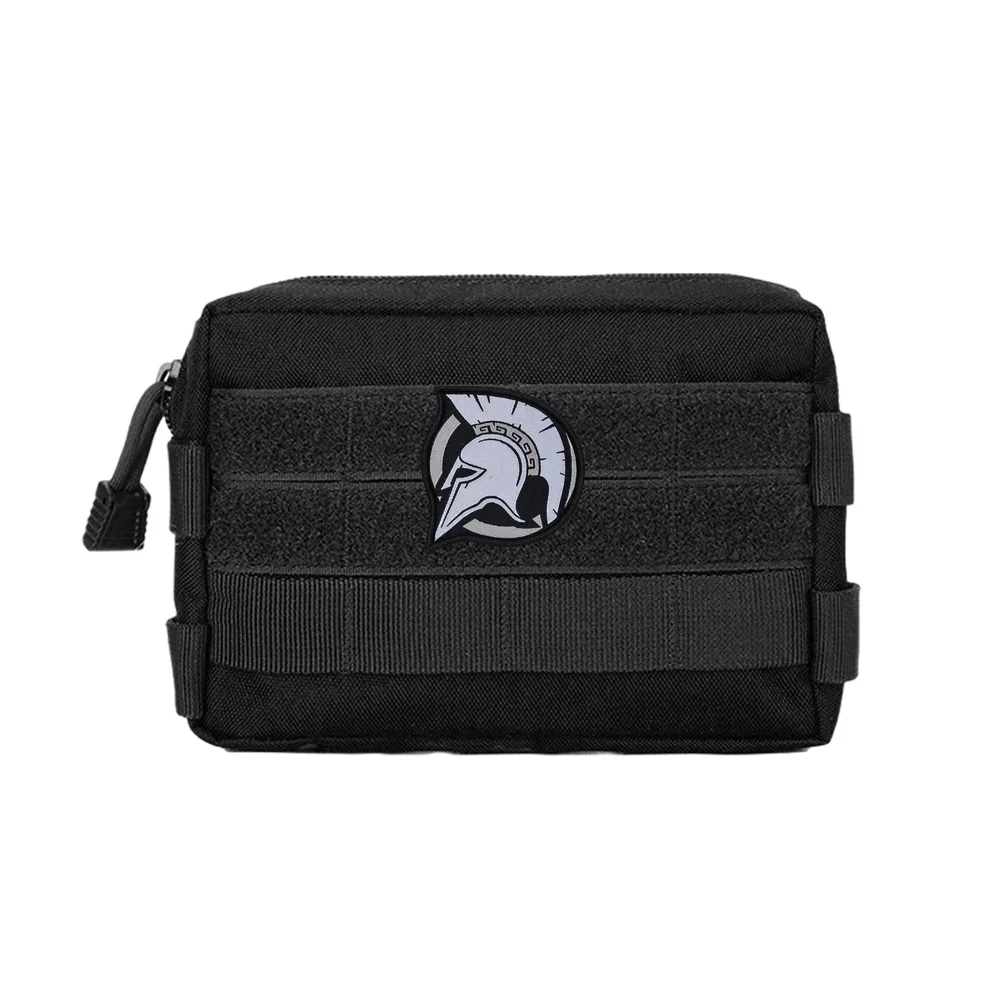 Parche aplicado en mochila y equipamiento táctico