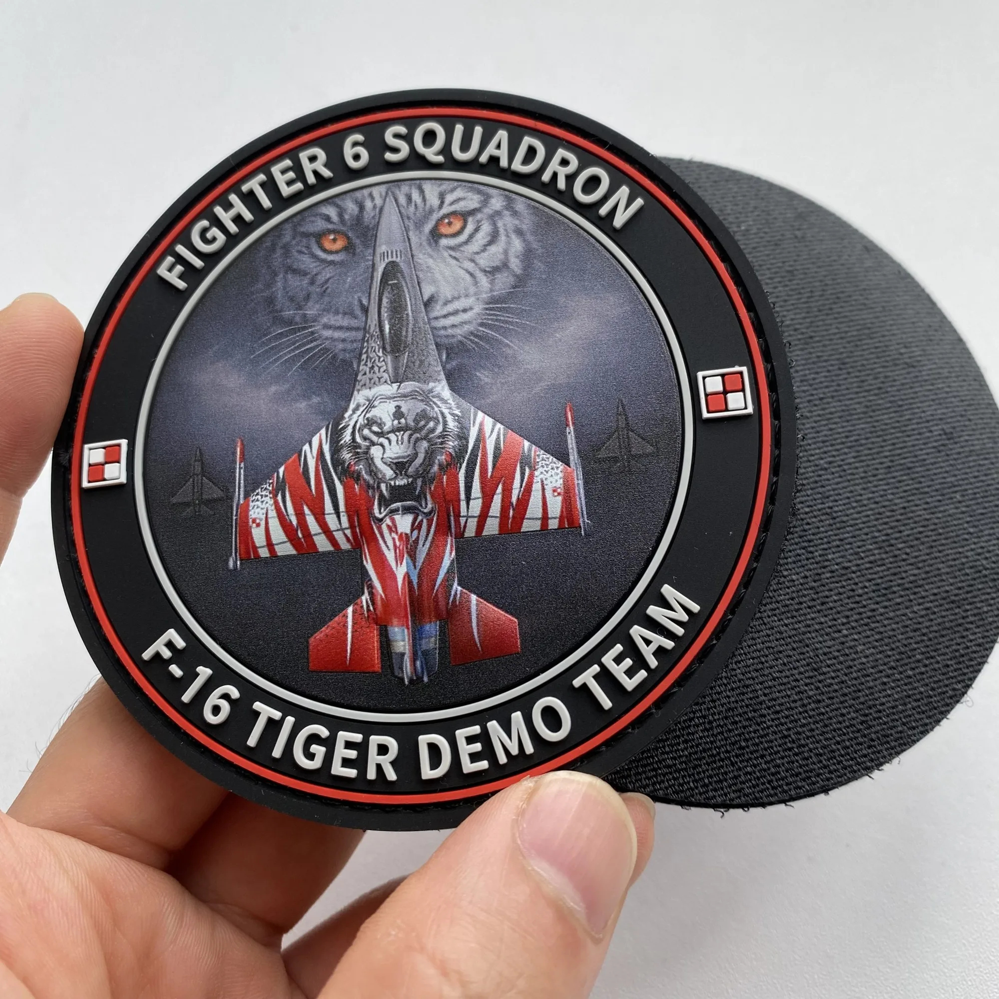 Parche bordado termoadhesivo logo personalizado para coser - imagen 2