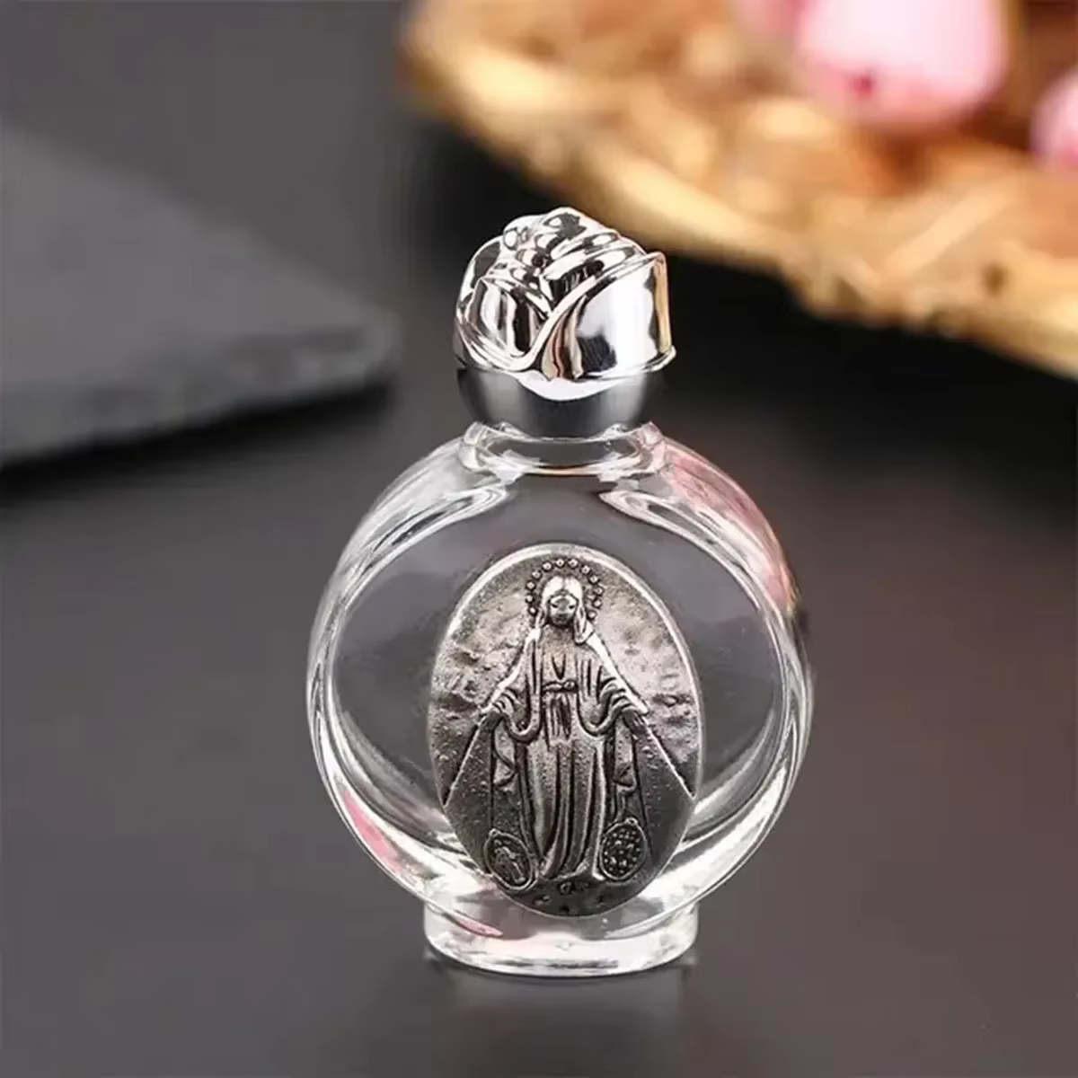 Botella de agua bendita con cruz religiosa y virgen escultórica - imagen 5