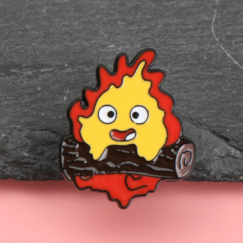 Pin insignia llama de fuego estilo cómic para bombero - imagen 3