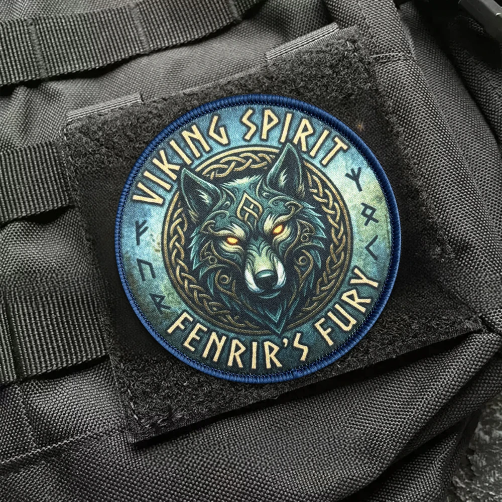 Parche táctico vikingo Fenrir con runas nórdicas gancho y bucle - imagen 2