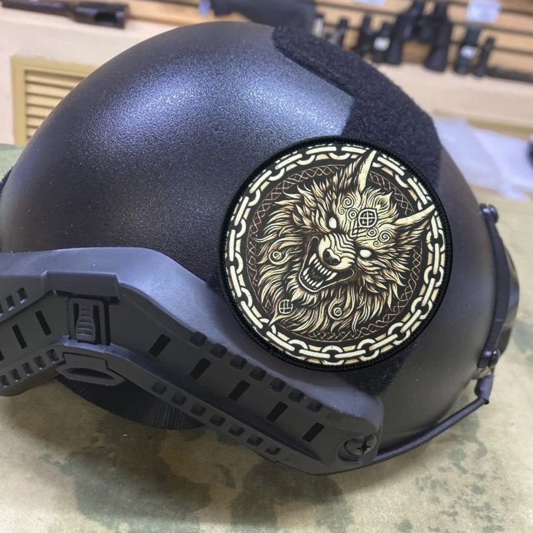 Parche táctico de Fenrir nórdico lobo, nudo celta con velcro - imagen 2