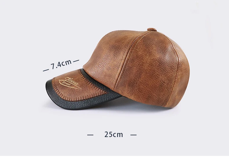 Gorra con costuras y diseño retro
