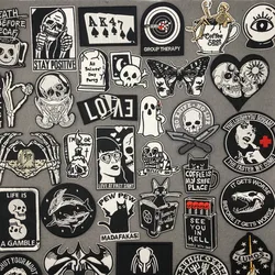 Parche táctico calavera punk – Bordado negro para coser o planchar