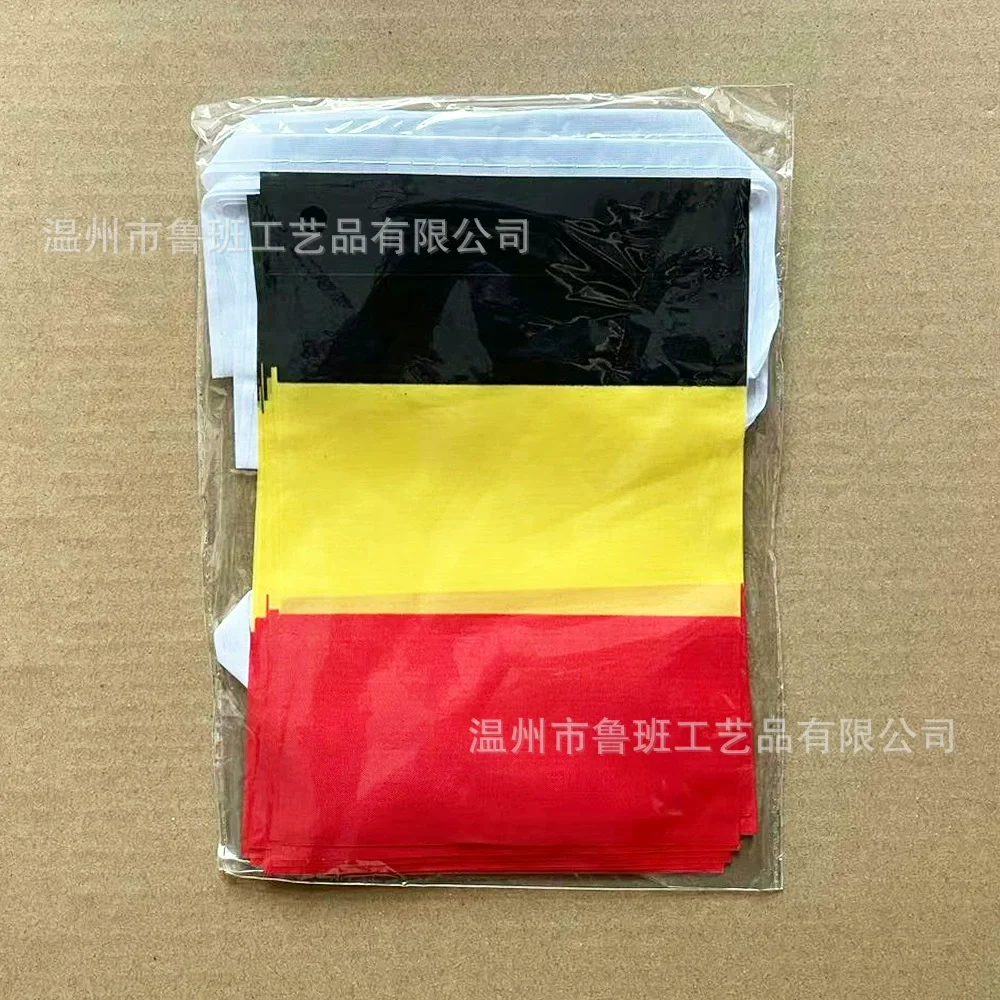 Detalle de los banderines de poliéster